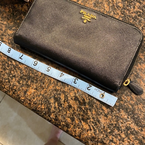 Prada Large Saffiano Zippered Wallet - Picture 11 of 13